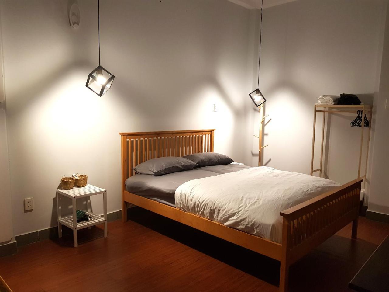 The Roost Hostel Хошимін Екстер'єр фото