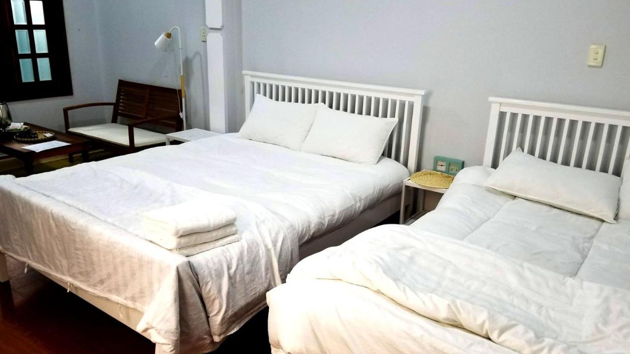 The Roost Hostel Хошимін Екстер'єр фото